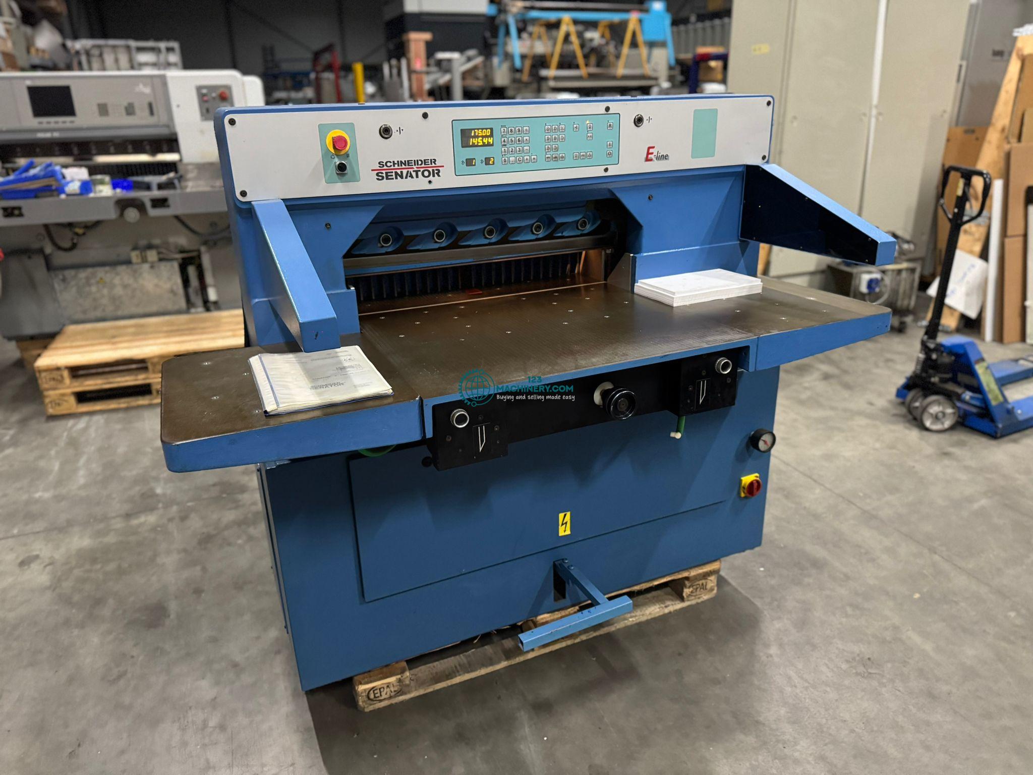 Schneider Senator 76 E-line